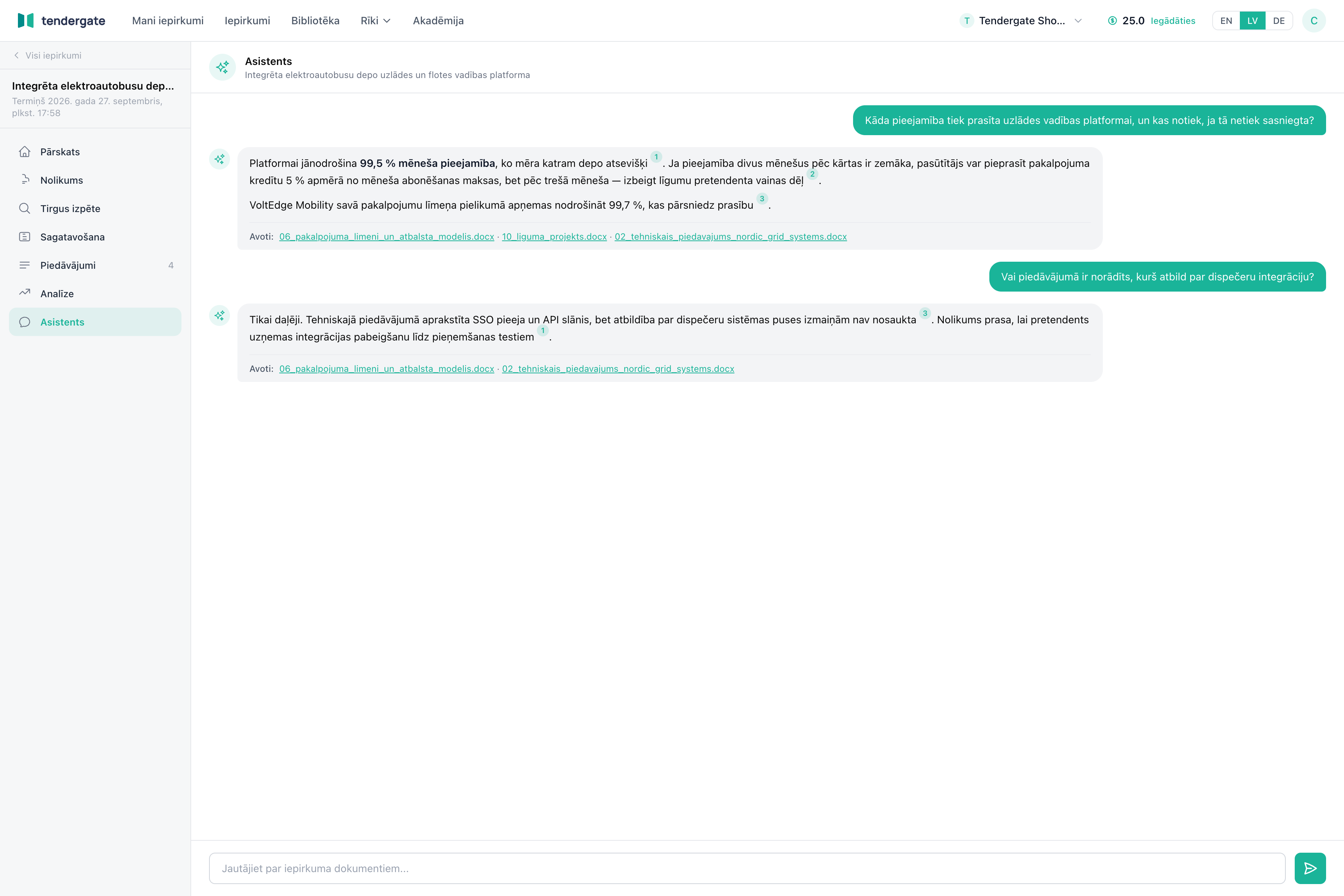 Asistenta saruna ar jautājumu, atbildi ar atsaucēm un uzskaitītiem avota dokumentiem.